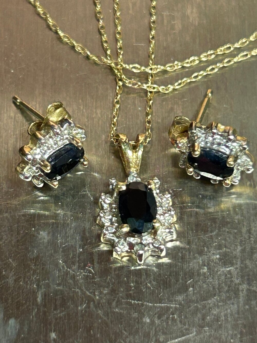 Vintage 10k gold blue sapphire & diamonds accented earrings pendant necklace set
